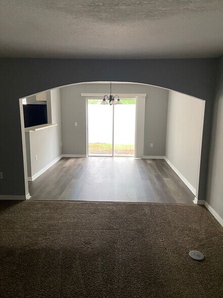 Building Photo - 7056 St Ives Ct
