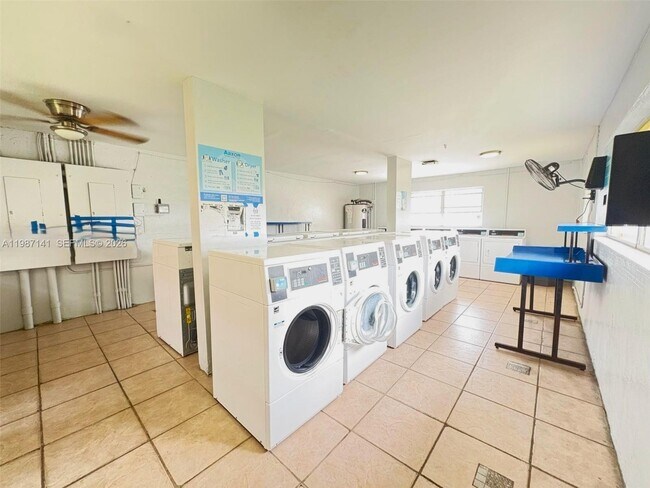 Building Photo - 101 NE 41st St