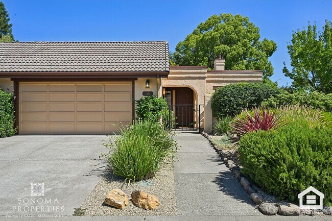 Building Photo - Southwestern Charm Meets Modern Comfort — 2BR/2BA Condo with Access to Shared Pool!