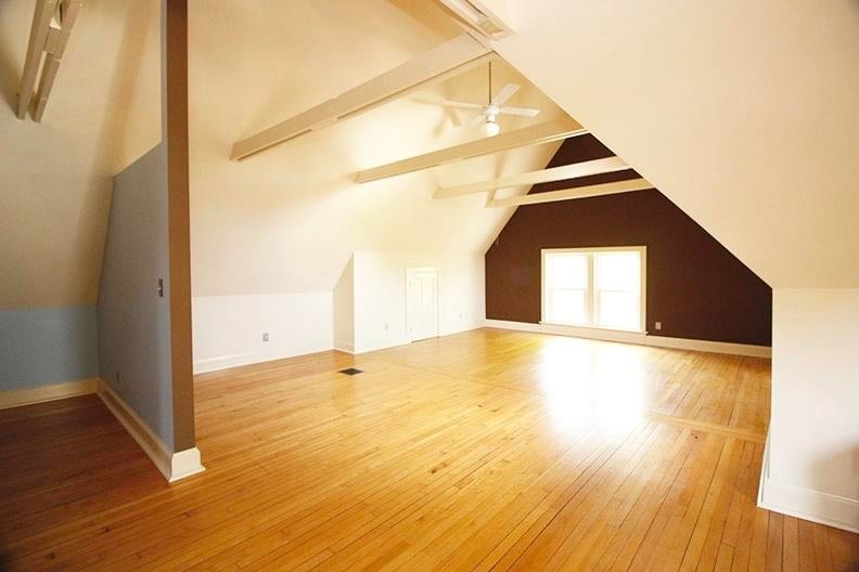 Building Photo - 2719 E Hartford Ave