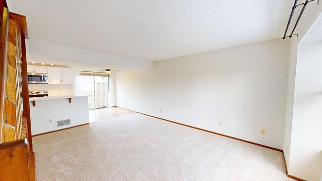 Building Photo - 5067 Stoneybrook Blvd