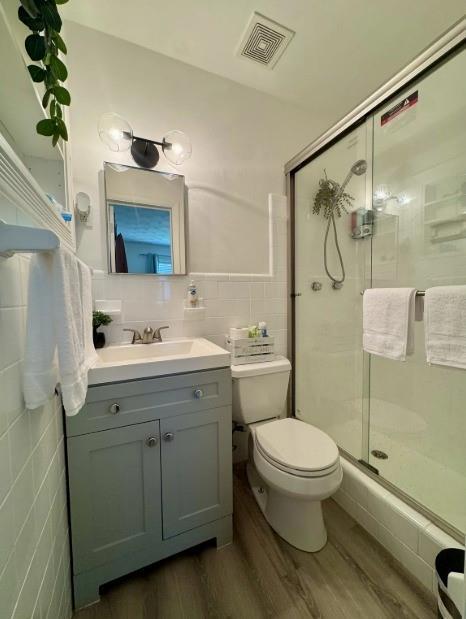 Building Photo - 3300 N 67th Ave