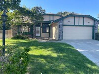 Building Photo - A Cute Single Quiet Court Home!