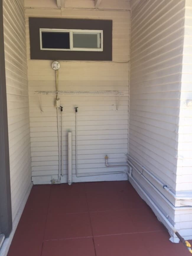 Building Photo - 3685 Arizona St