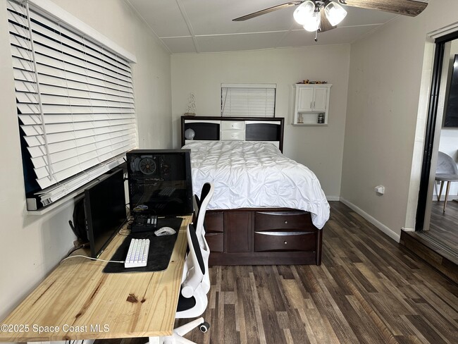 Building Photo - 724 Ixora Ave