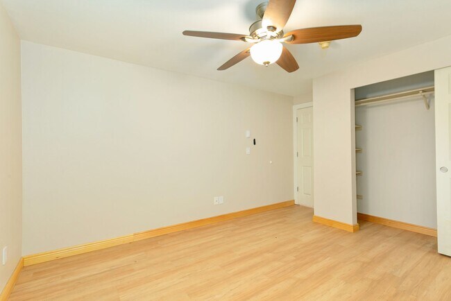 Building Photo - Cozy 2 bedroom, 2 bathroom condo- Federal Way Area