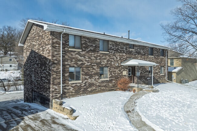 Building Photo - Hawkeye Apartments