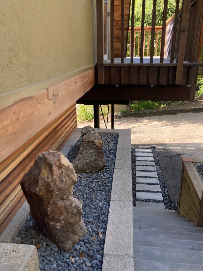 Building Photo - 10250 Seabury Ln