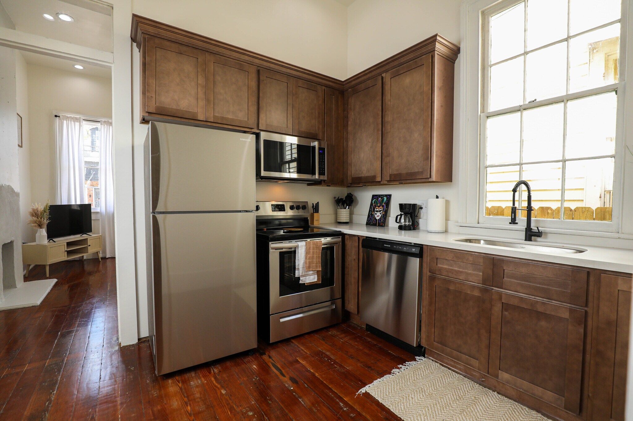 Building Photo - 2415 1st St