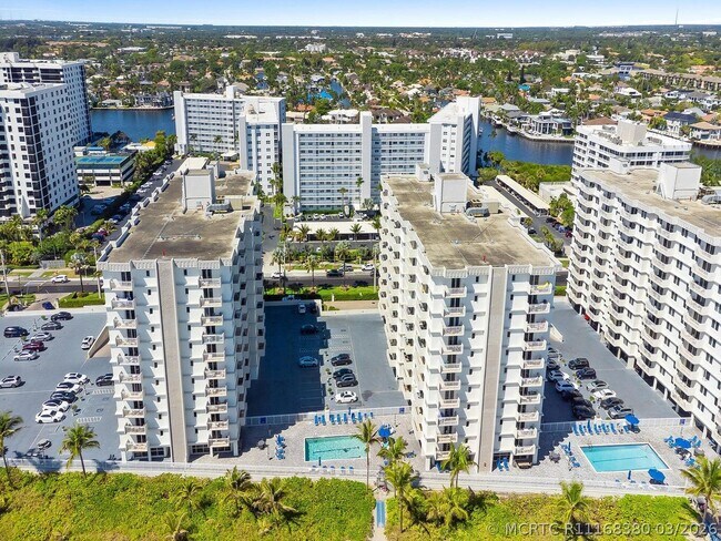 Building Photo - 3301 S Ocean Blvd