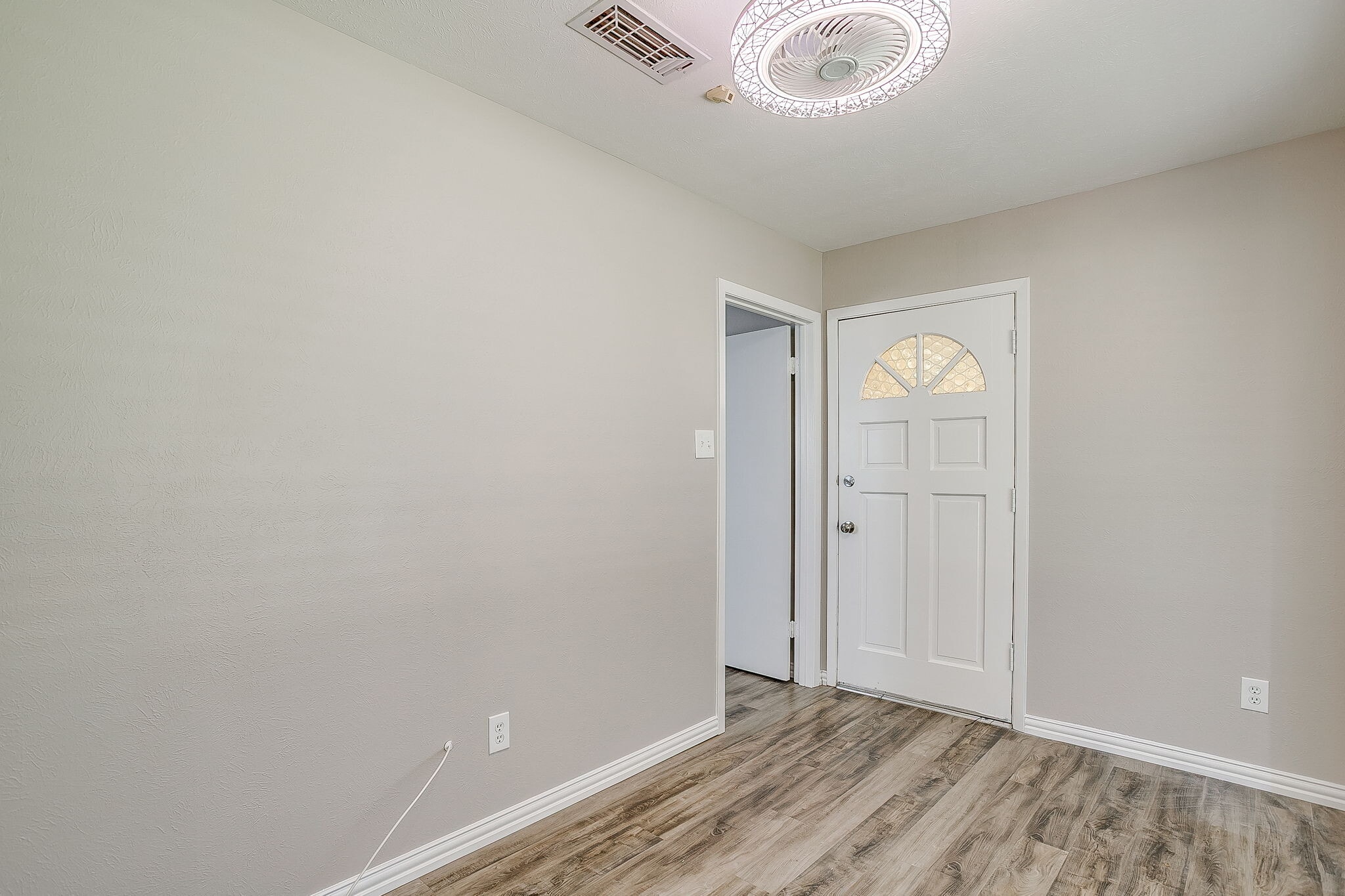 Building Photo - 1706 Larkspur Dr