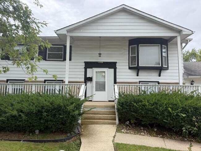 Building Photo - 15726 Avalon Ave