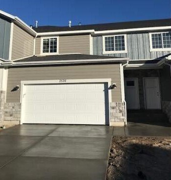 Building Photo - 7576 N Hutch Ln