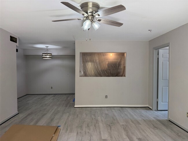 Building Photo - 1311 Antoine Dr