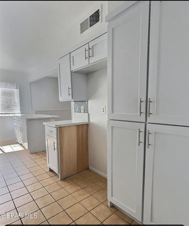 Building Photo - 7200 Alto Rey Ave