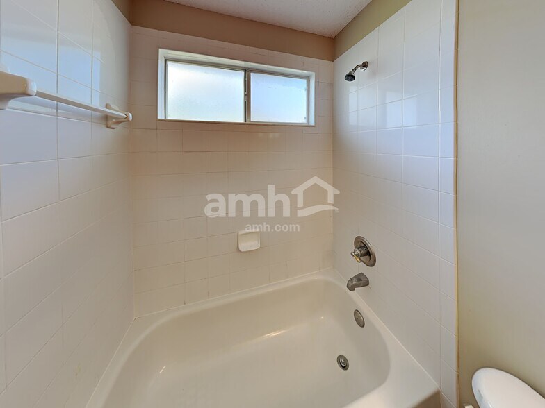 Building Photo - 6815 Rapid River Dr