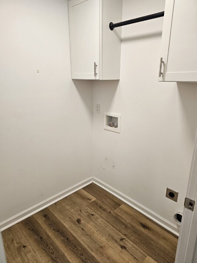 Building Photo - Brick Duplex for Rent Just Minutes from Lincolnton!