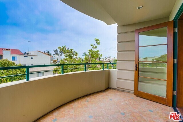 Building Photo - 10707 Missouri Ave