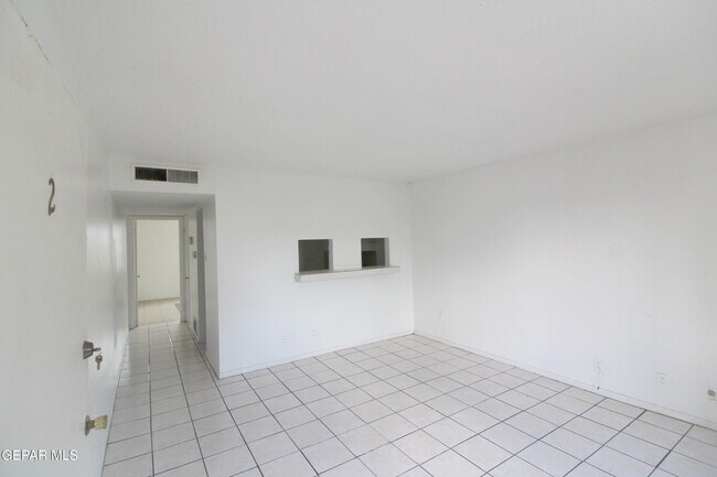 Building Photo - 5200 Carousel Dr