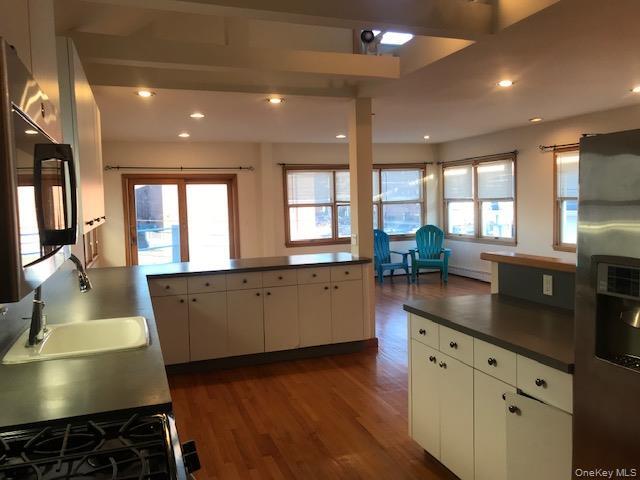 Building Photo - 111 New York Ave