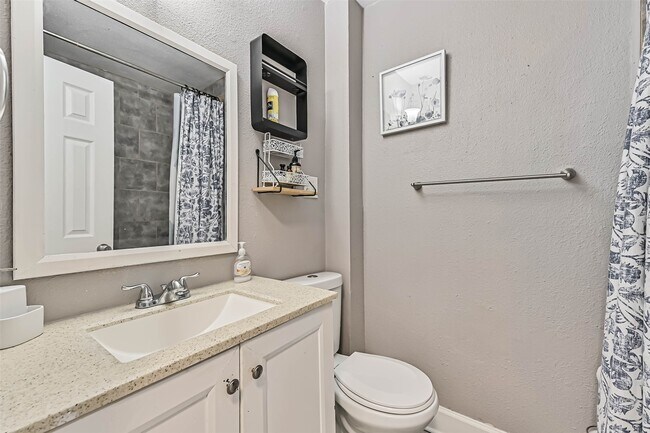 Building Photo - 2914 Avenue K Ave