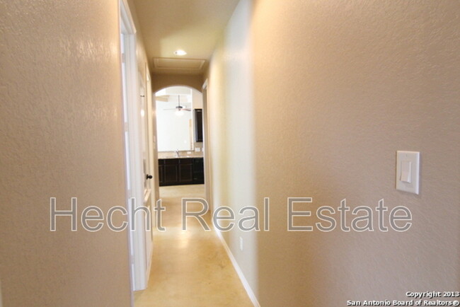 Building Photo - 260 Rosalie Dr