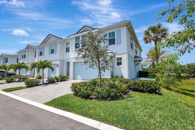 Building Photo - 229 Preserve Trl S