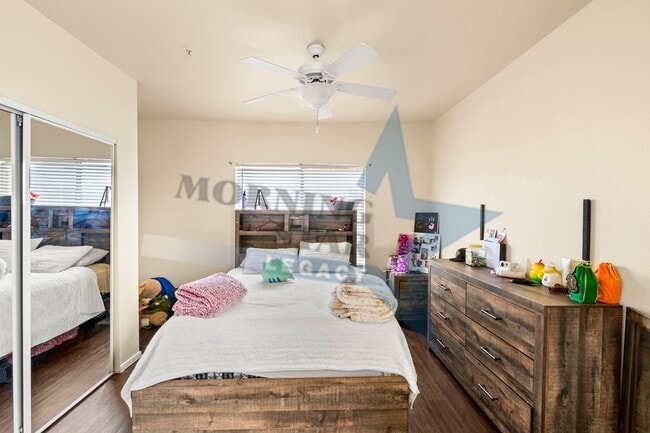 Building Photo - 2-Bedroom Condo Unit with Mountain Views!
