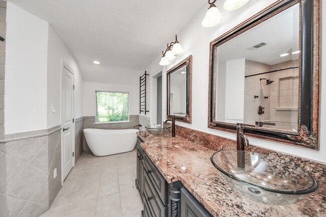 Building Photo - 4126 Pecan Bend Dr
