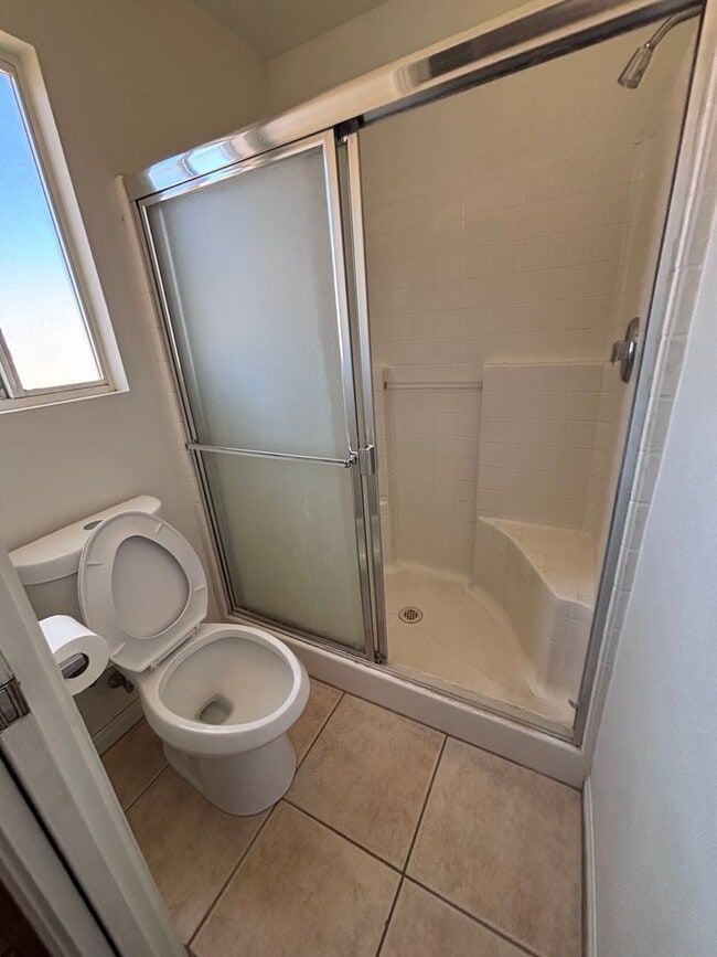 Building Photo - AVAILABLE NOW $200 off First Month Rent