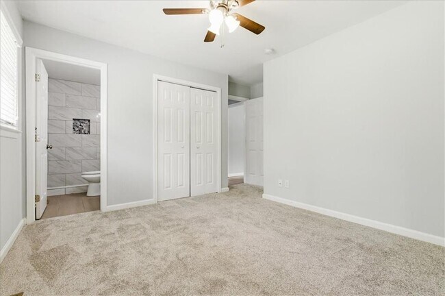 Building Photo - 2705 Lincoln Ct NW