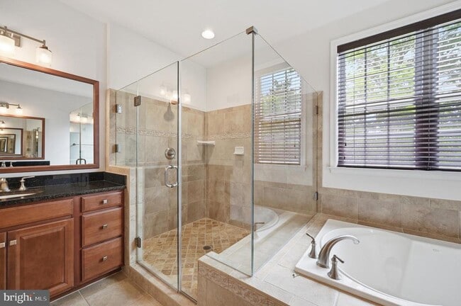 Building Photo - 24267 Purple Finch Dr