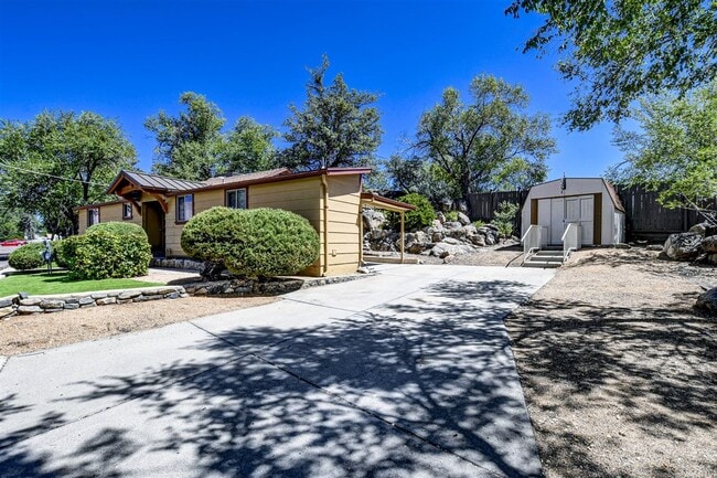 Building Photo - Adorable 2 Bed, 1 Bath Home in Prescott!