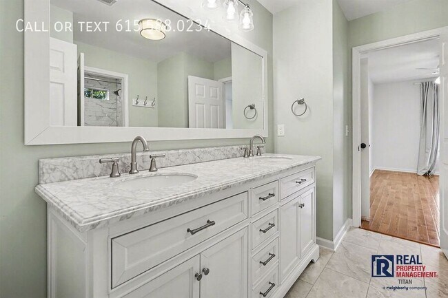 Building Photo - 2023 Bratton Pl Dr