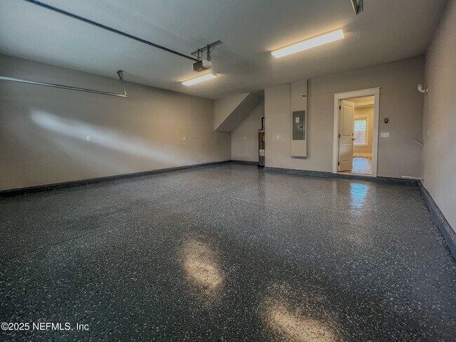 Building Photo - 4325 Appleton Ave