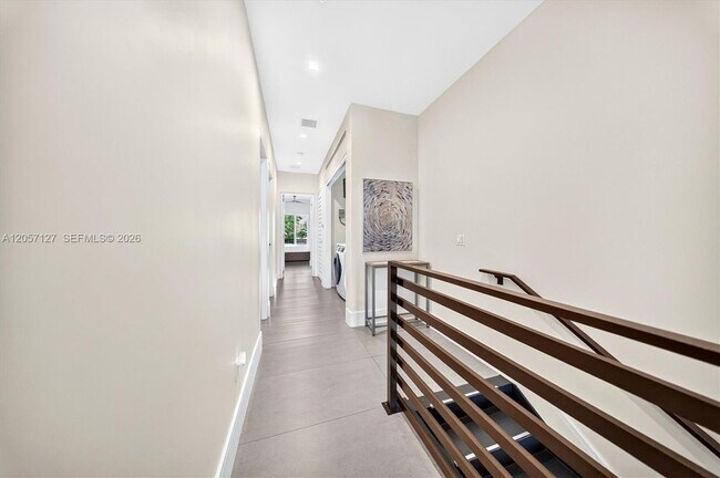 Building Photo - 3059 Carter St