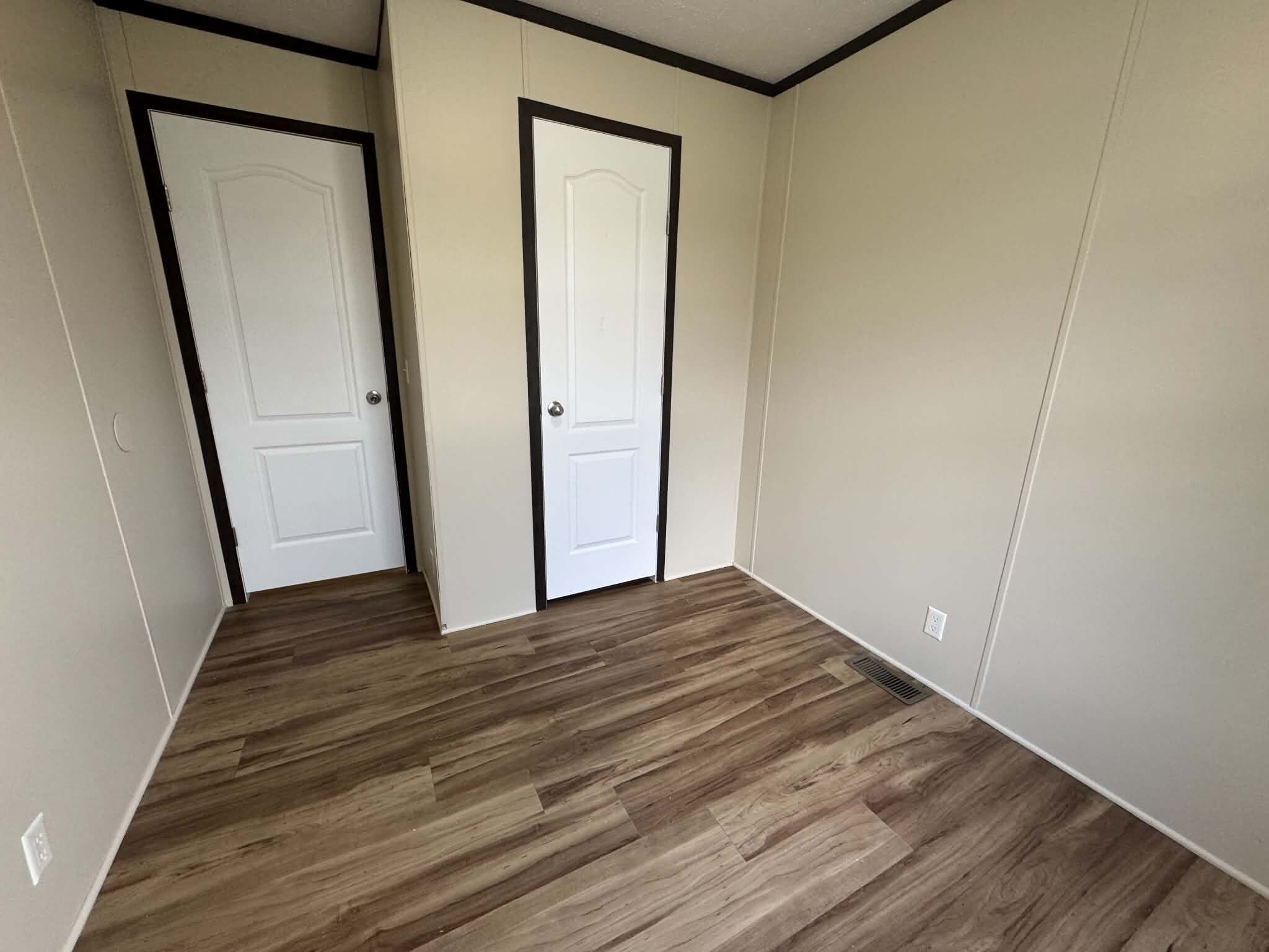 Building Photo - 48596 Leafdale Ct