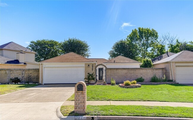 Building Photo - 3927 Summit Valley Dr