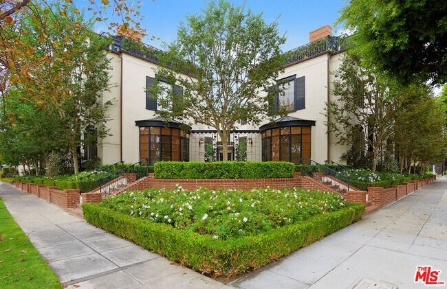 Building Photo - 149 S Rodeo Dr