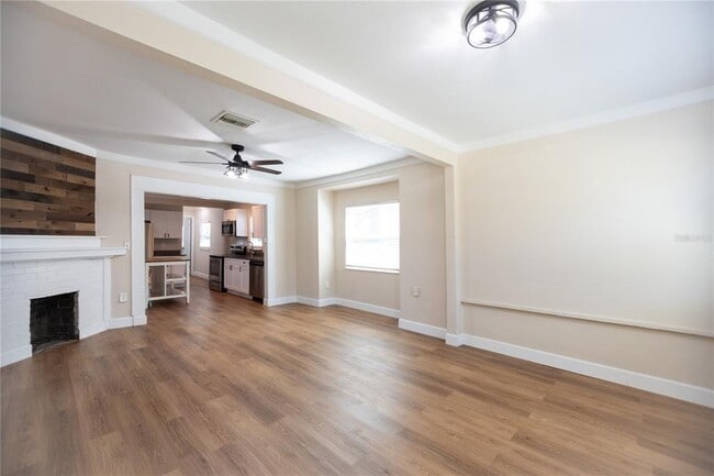 Building Photo - 453 41st Ave S