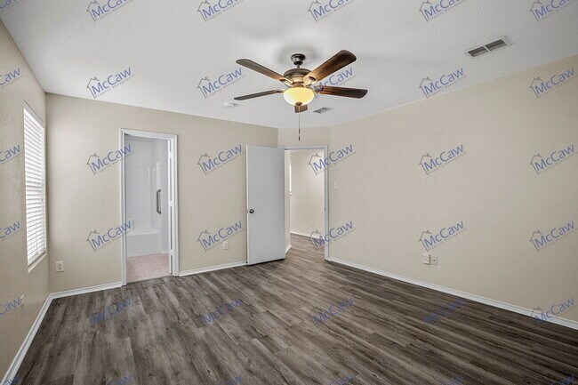 Building Photo - 2543 Barksdale Dr