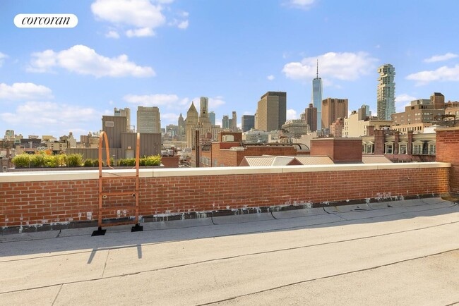 Building Photo - 184 Grand St