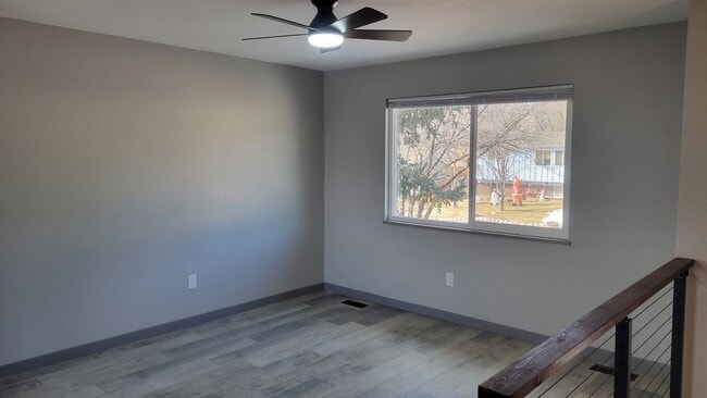 Building Photo - 4 Bedroom, 1.75 Bathroom - Freshly Updated! Available Now!