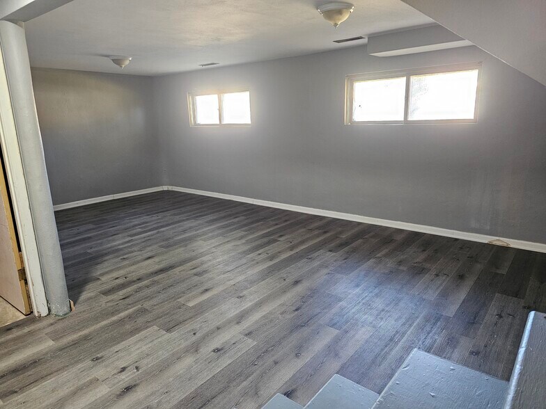 Building Photo - 3636 Reavis Barracks Rd