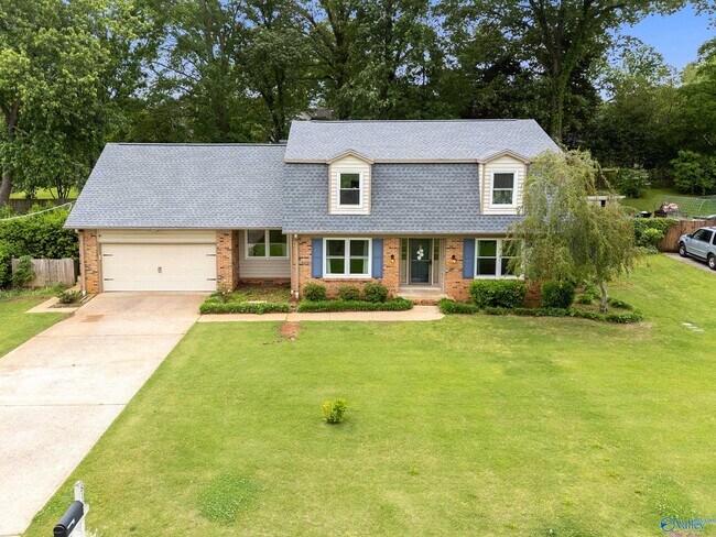 Building Photo - 818 Esslinger Rd SE