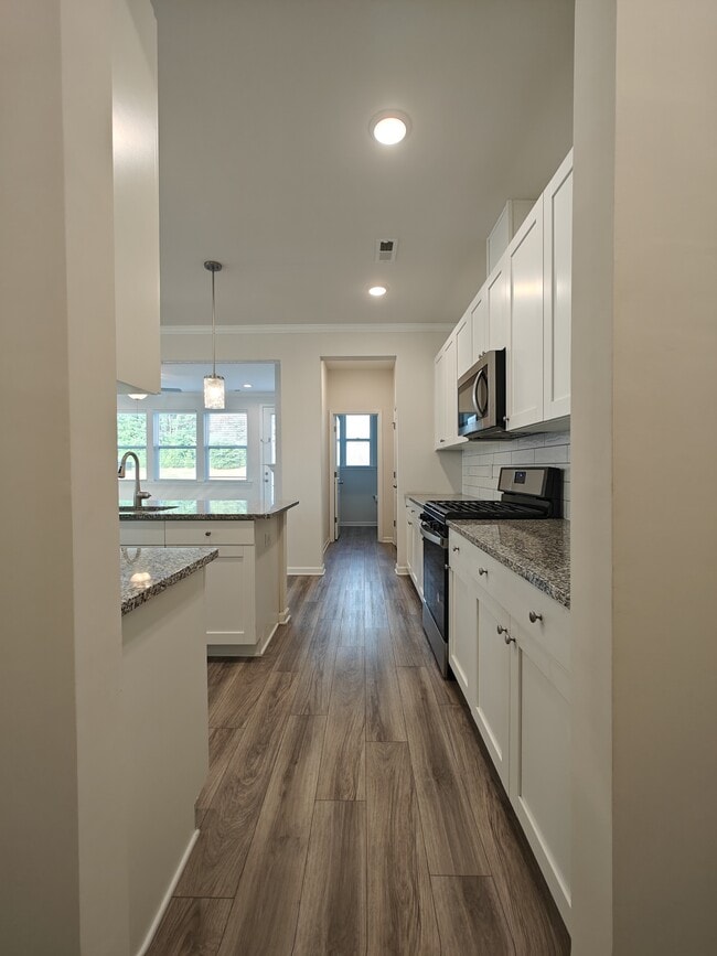 Building Photo - 756 Creekway Dr