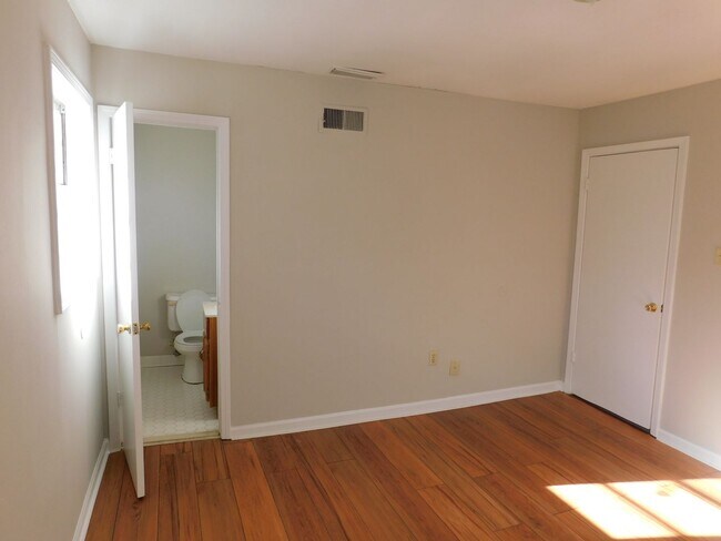Building Photo - 7310 Susie Ln