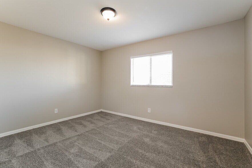 Building Photo - 28 SW 13th St