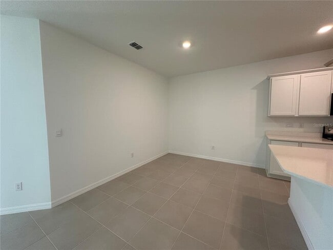 Building Photo - 2395 Bending Bonsai Dr