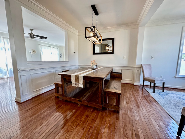 Building Photo - 8273 Glade Bank Dr